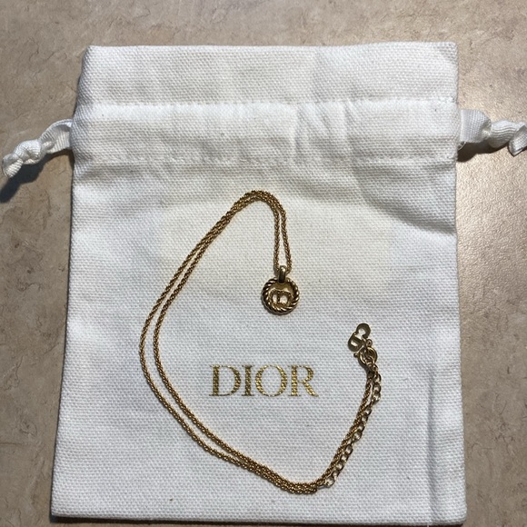 #6-Christian Dior Vintage Gold Tone Round CD Initial Necklace - Picture 3 of 3